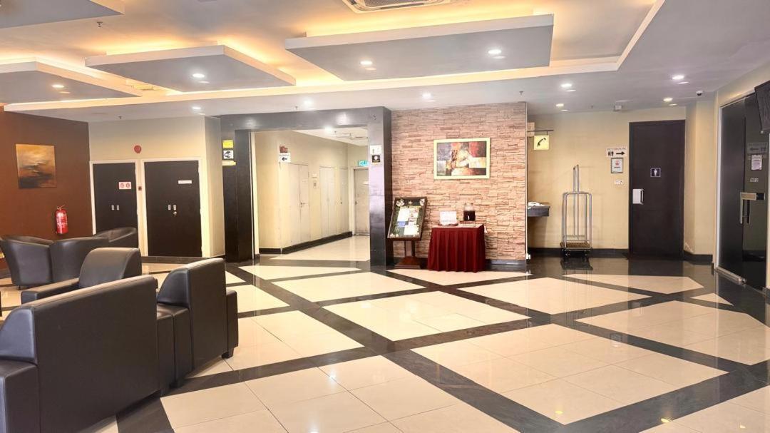 Hotel Seri Malaysia Kepala Batas Exterior photo