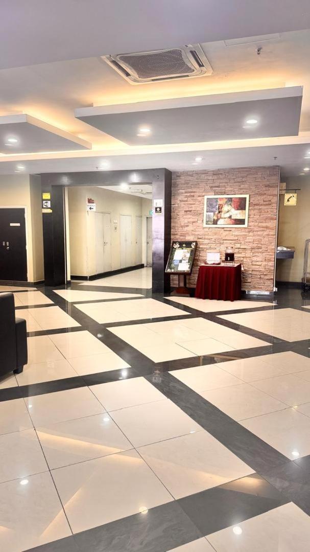 Hotel Seri Malaysia Kepala Batas Exterior photo